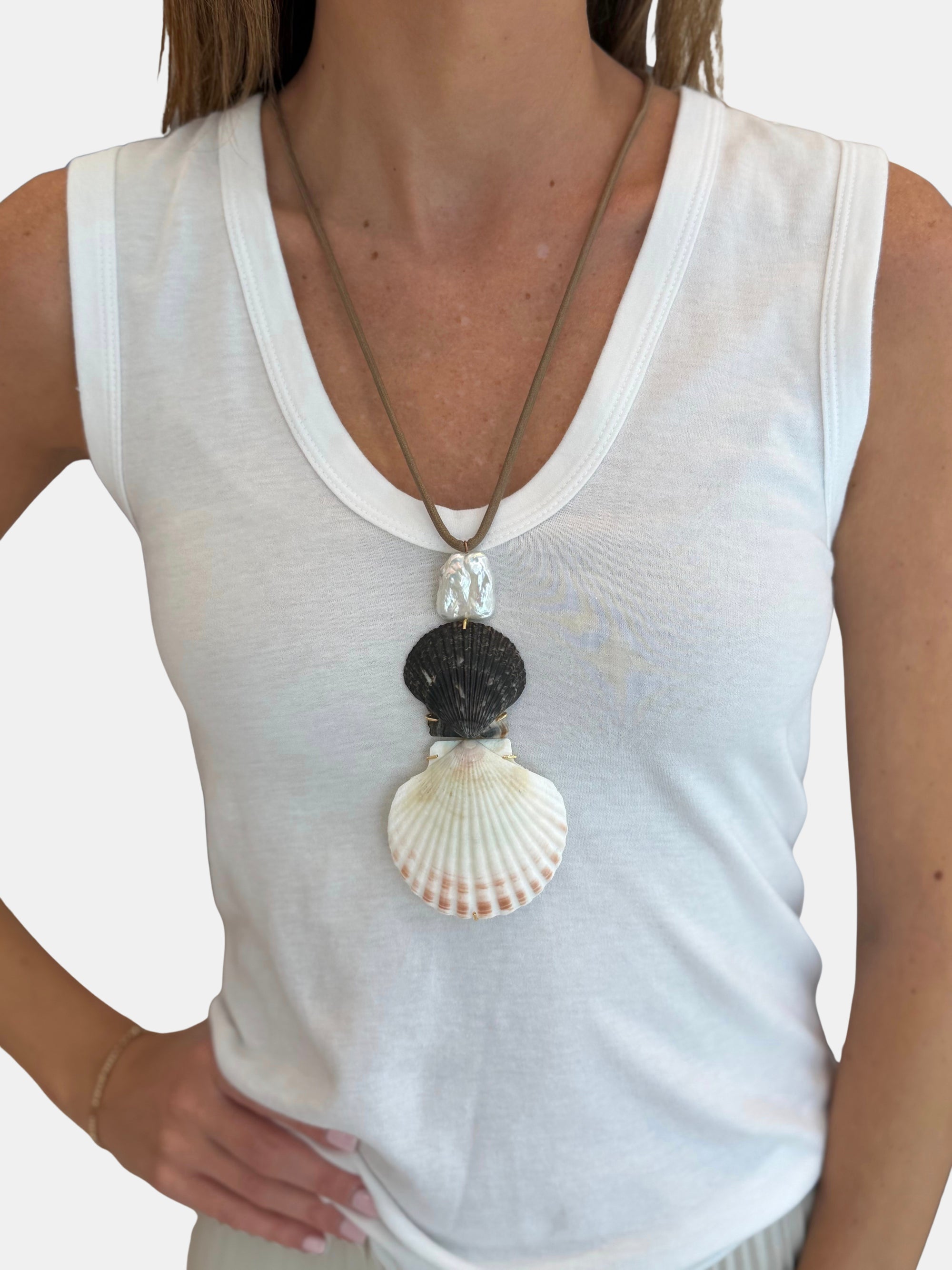 Earwine Necklace - Dusk