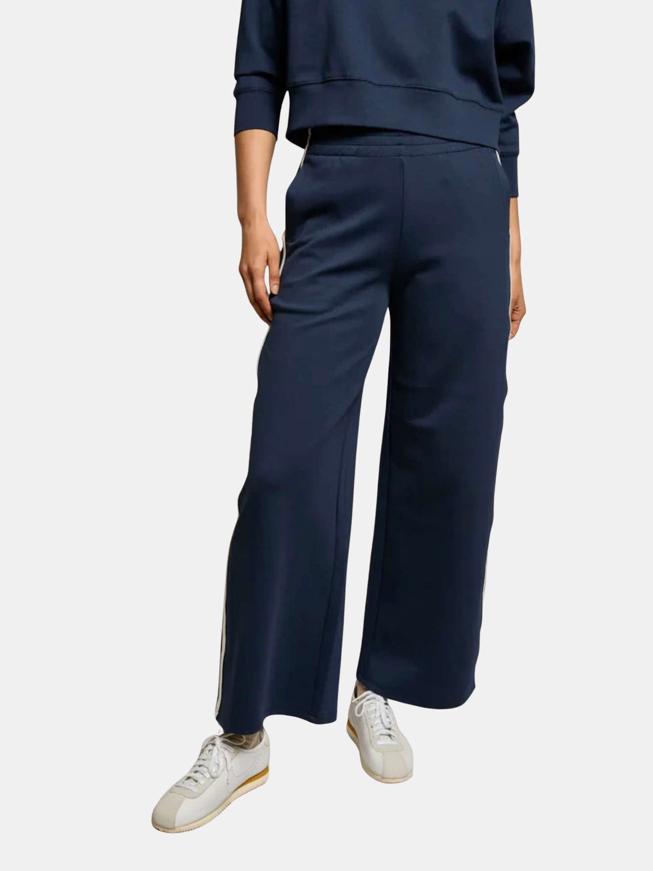 Mikos Travel Wide Leg Pants - Periwinkle 