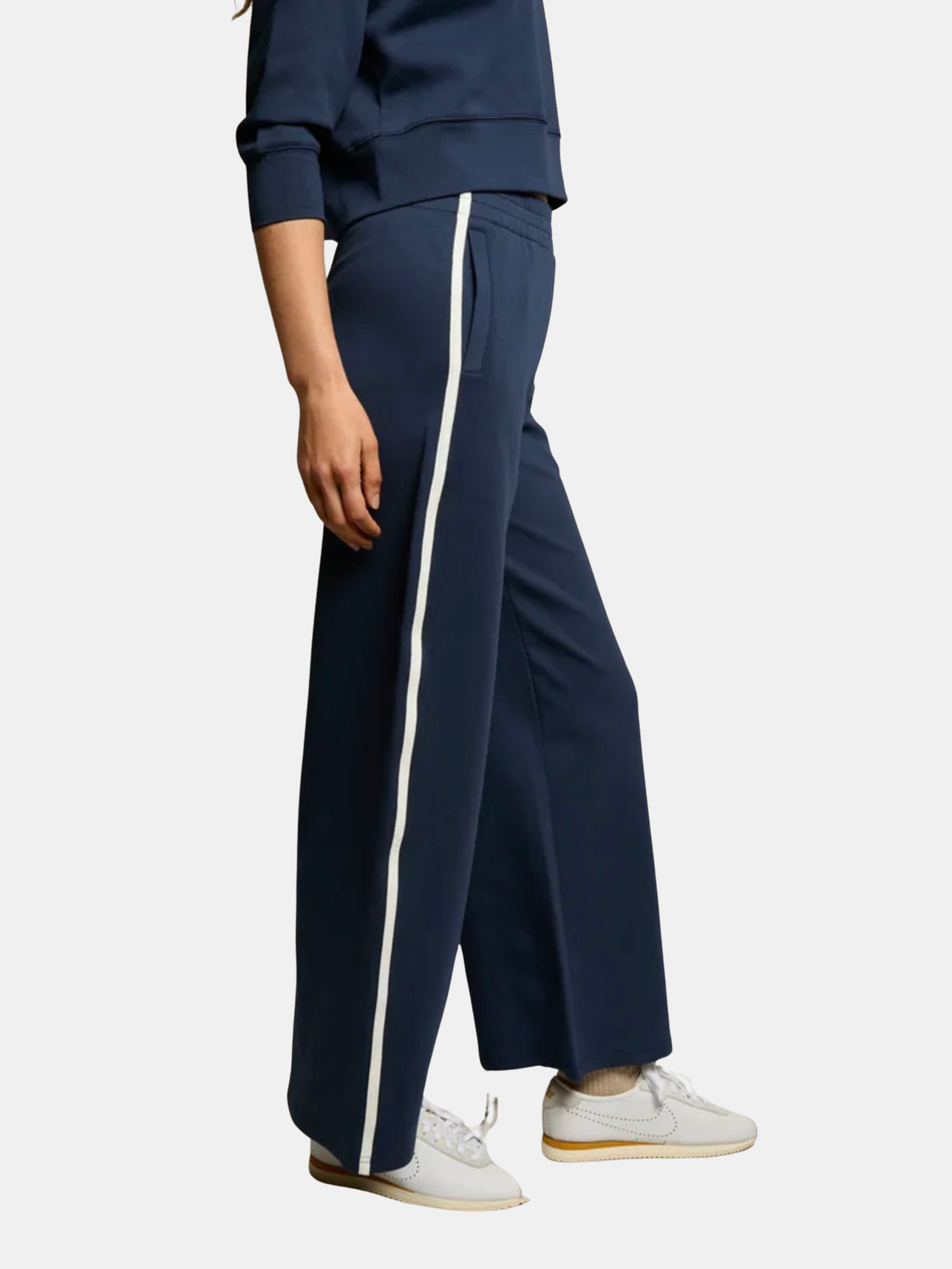 Mikos Travel Wide Leg Pants - Periwinkle 