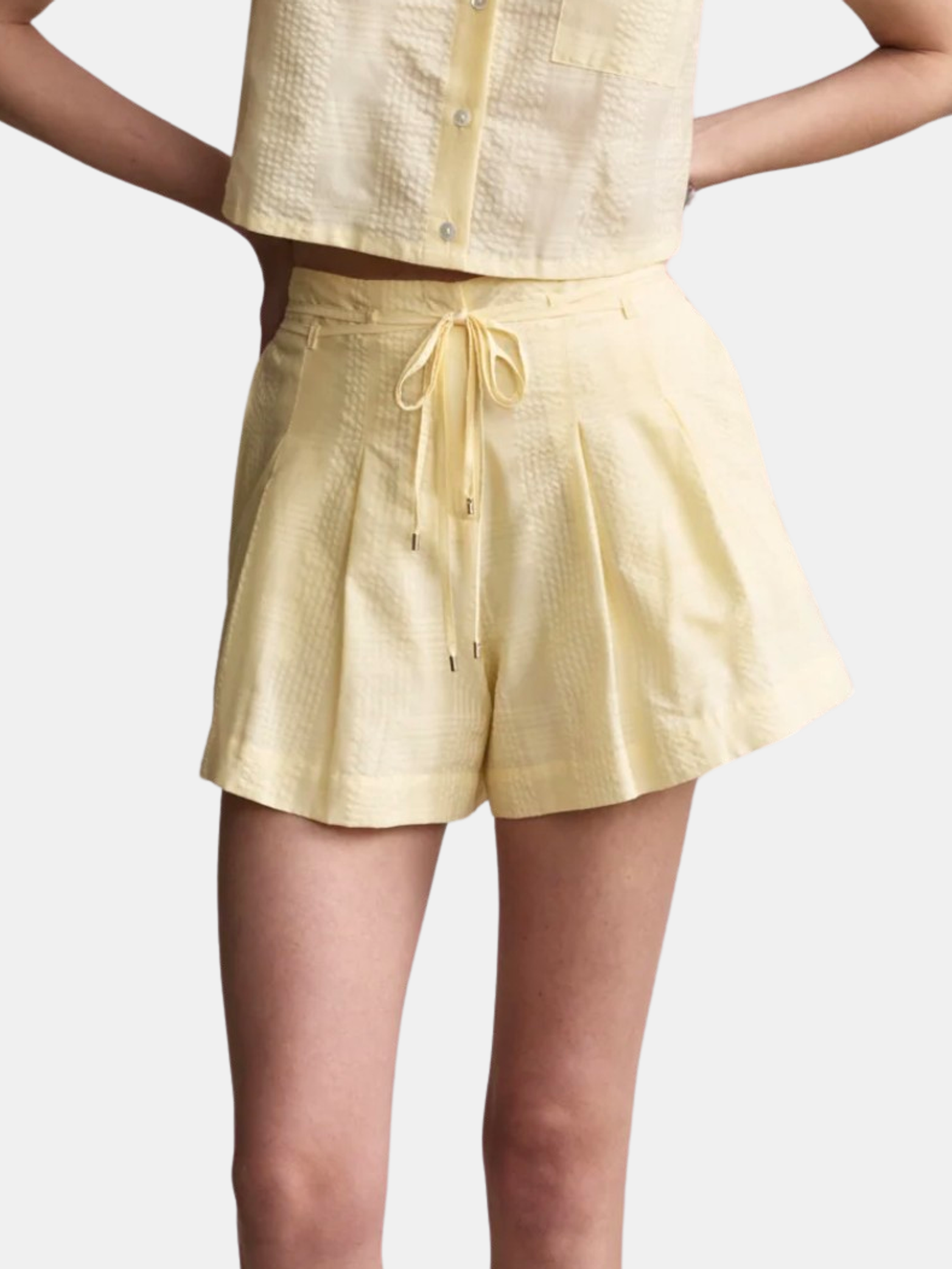 Aster Short