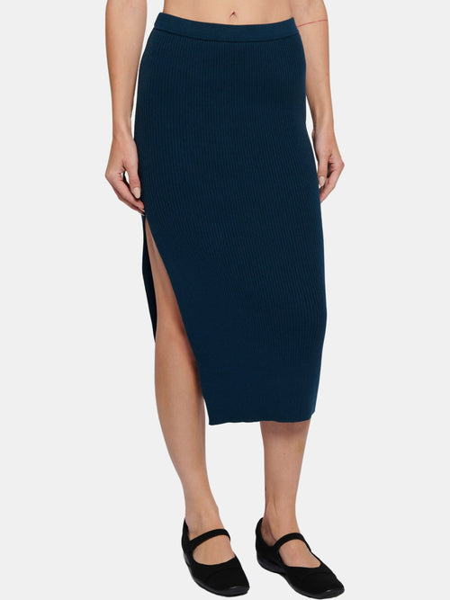 Zion Midi Skirt With Side Slit - Periwinkle 